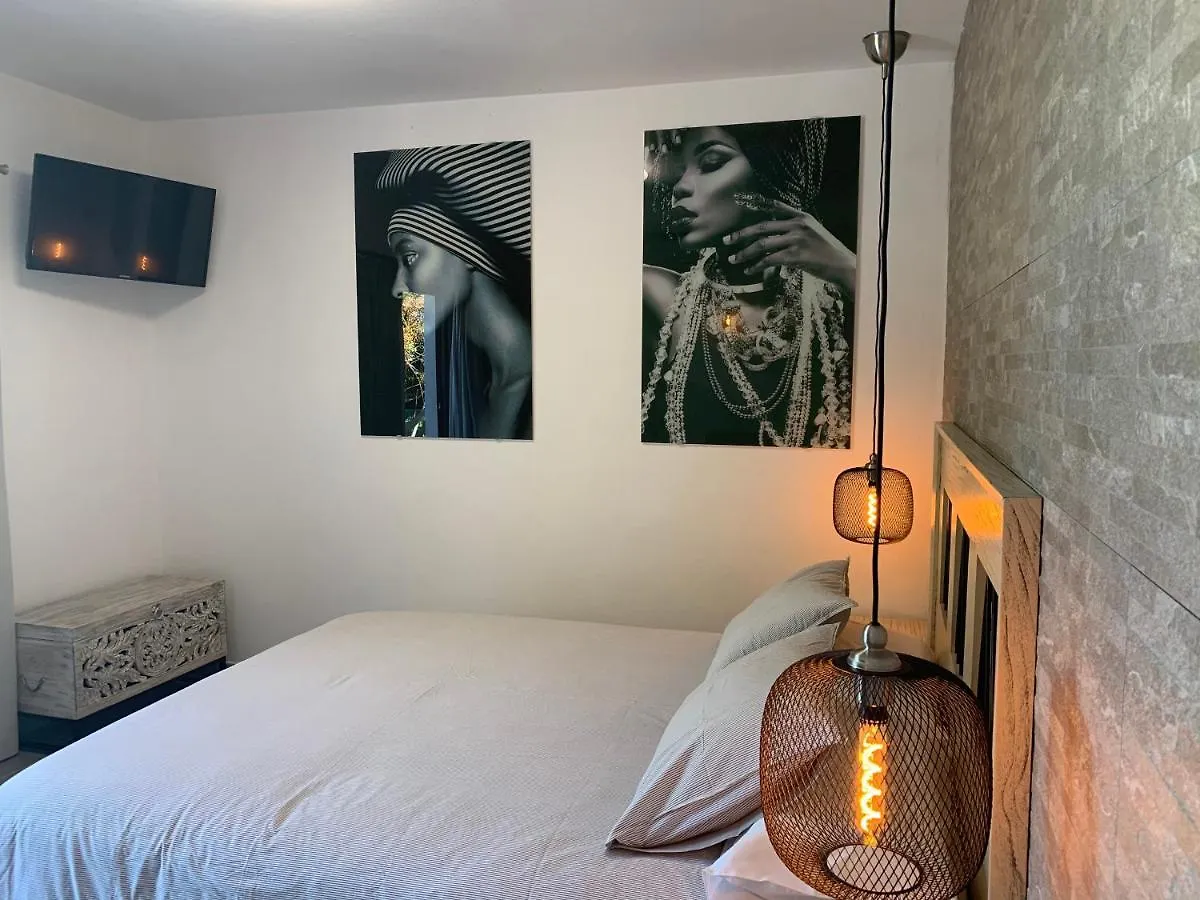 Apartamentos Finca Wapa La La Frontera 0*,